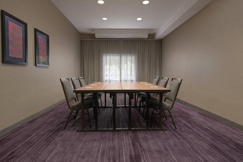 King Room Near 100 Acre Wood Preserve HOU 14 Luxury Bookings