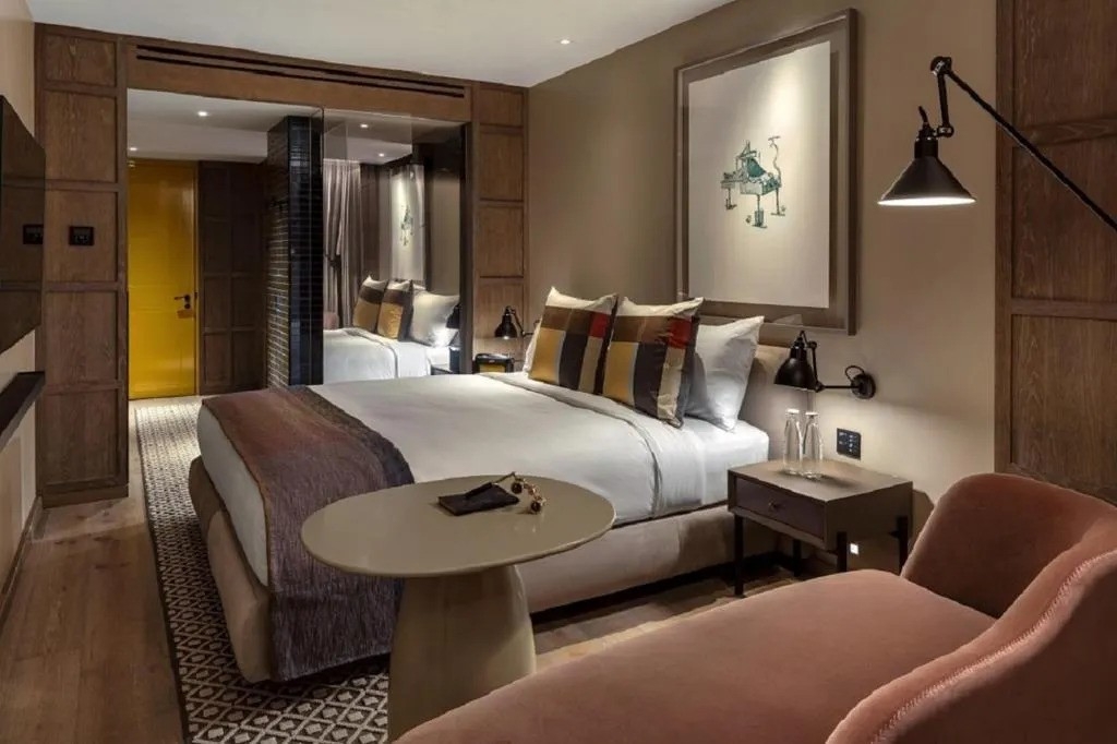 King Room Near Leicester Square LON Luxury Bookings