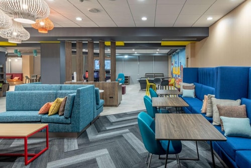 King Room Near Shell Food Mart DAL 6 Luxury Bookings