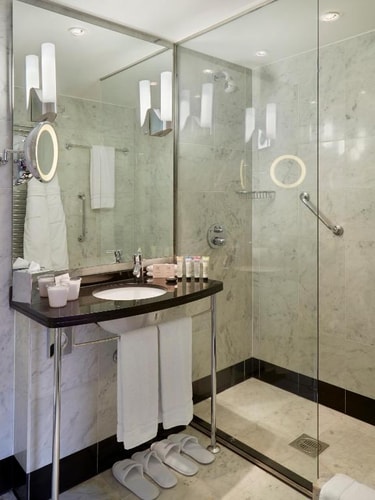 Deluxe Double Room Near Global Counsel LON 2 Luxury Bookings
