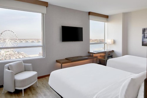 Queen Room Near Silver Diner WDC 2 Luxury Bookings