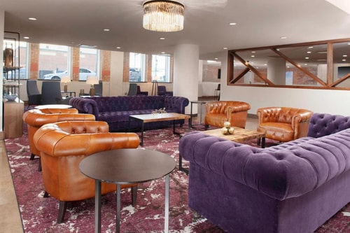 Guest Room Near Priority Emergency Dental Care DAL 4 Luxury Bookings
