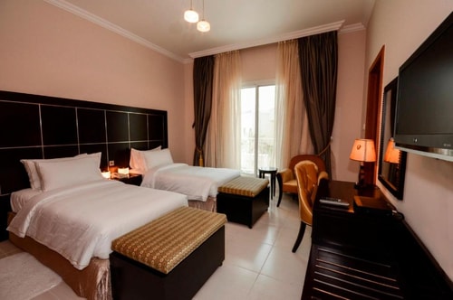 Three Bedroom Villa Near Mall Of The Emirates 2 Luxury Bookings
