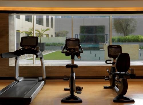 Deluxe Room With Skyline View Near Bay Avenue Park 16 Luxury Bookings