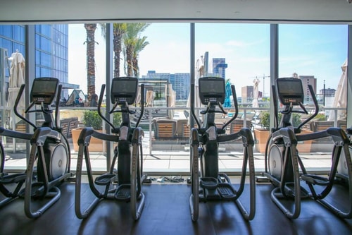 Guest Room Near Discovery Green Park HOU 9 Luxury Bookings