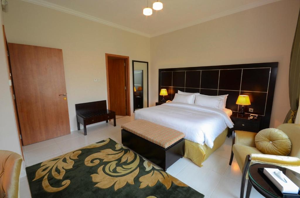 Four Bedroom Villa Near Mall Of The Emirates Luxury Bookings