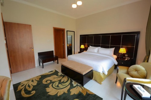 Four Bedroom Villa Near Mall Of The Emirates Luxury Bookings