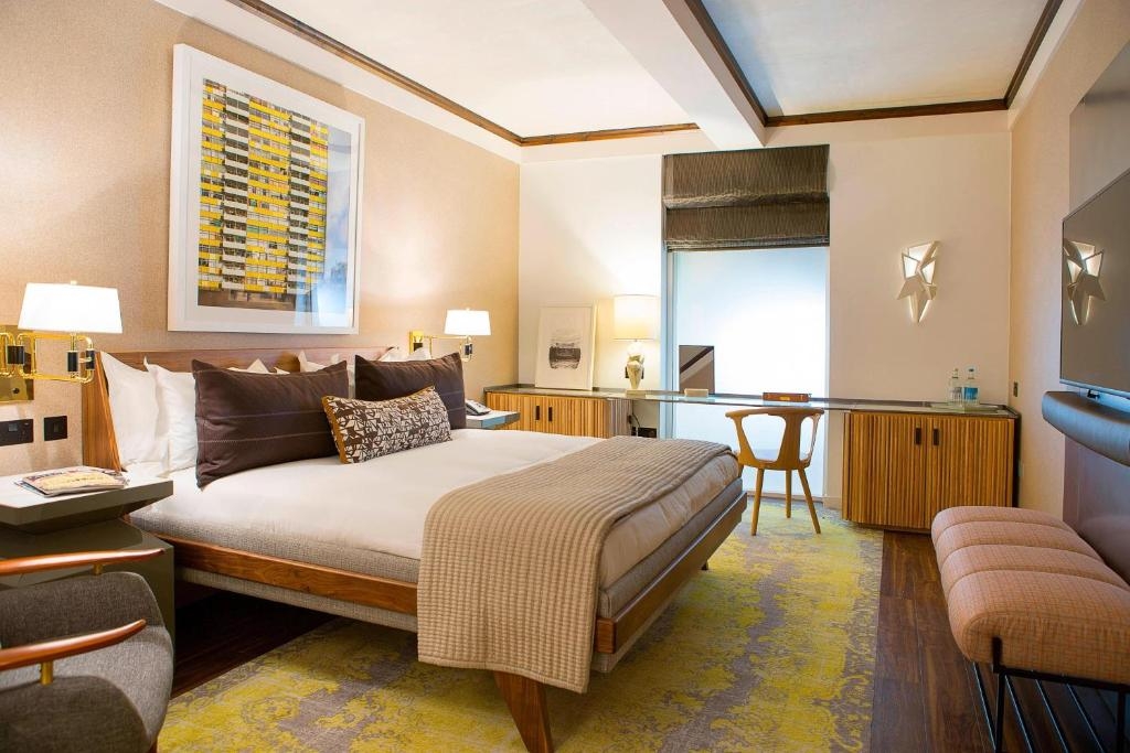 Modest King Room Near Christ Church Garden LON Luxury Bookings