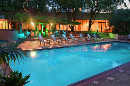 King Room Near Grace Presbyterian Church HOU 12 Luxury Bookings