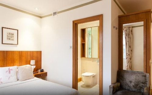 Standard Double Room Near Garden Lodge LON 1 Luxury Bookings