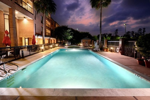 King Room Near 100 Acre Wood Preserve HOU 4 Luxury Bookings