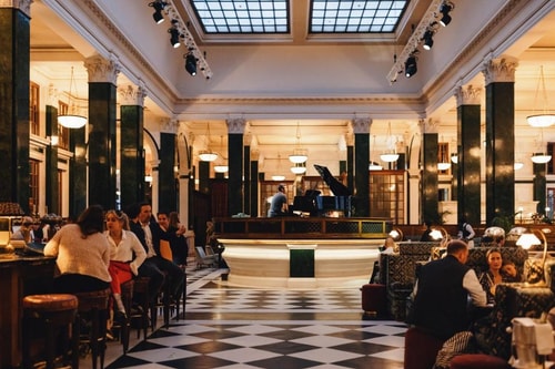Queen Room Near Browan Solicitors Limited LON 7 Luxury Bookings