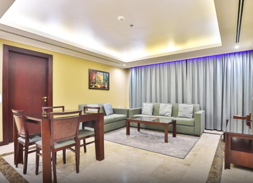 Deluxe One Bedroom Apartment Near Abu Hail Park 3 Luxury Bookings