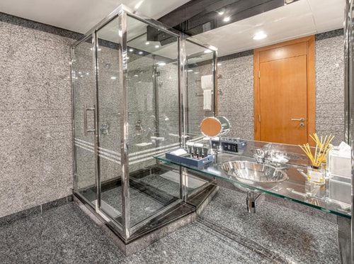 Executive King Room Near Falcon Tower Deira 3 Luxury Bookings