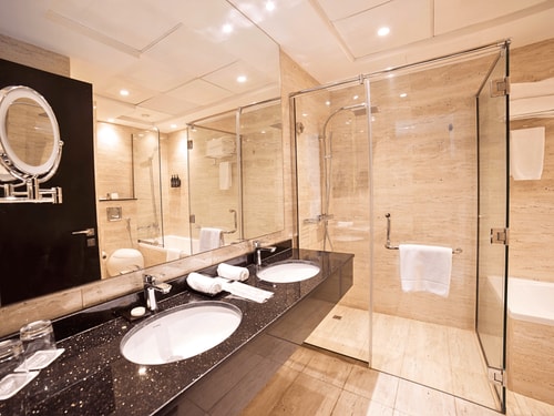 Deluxe King Or Twin Room Near To Mashreq Metro 15 Luxury Bookings