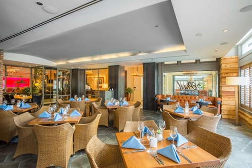 King Room Near Downtown Aquarium HOU 7 Luxury Bookings