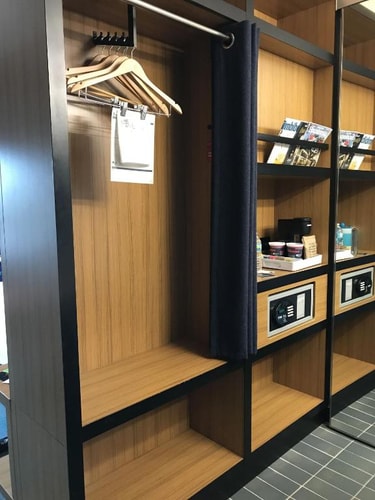 Guest Room Near Consulate General Of Brazil HOU 3 Luxury Bookings
