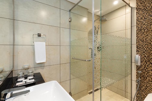 One Bedroom Apartment City View Near Bay Square 5 Luxury Bookings