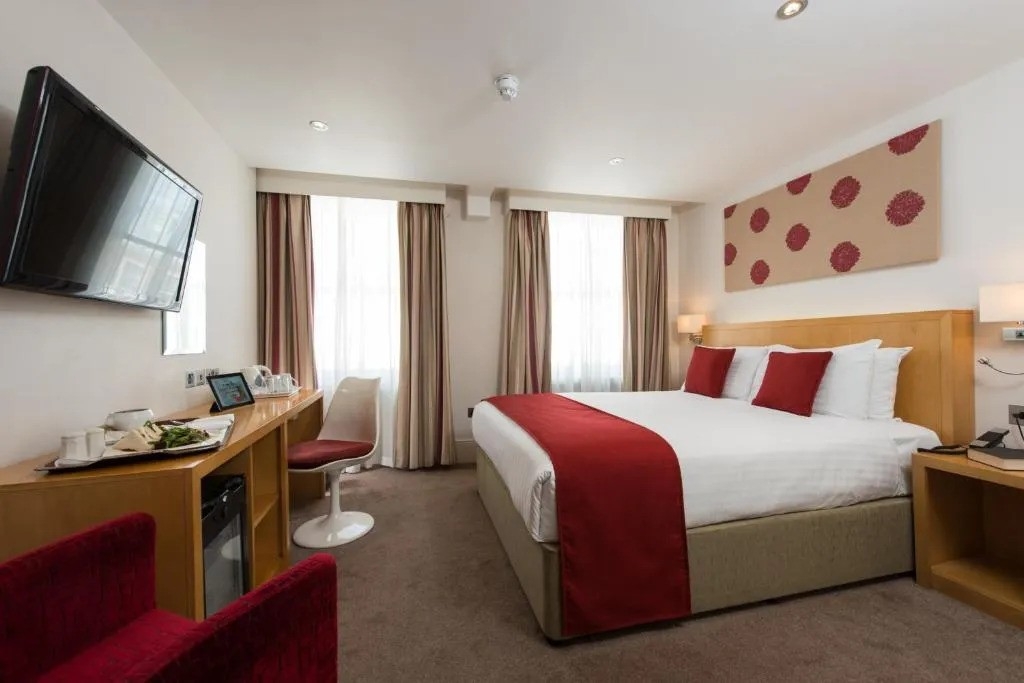 Double Room Near David Lloyd Kensington LON Luxury Bookings