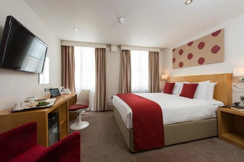 Double Room Near David Lloyd Kensington LON Luxury Bookings