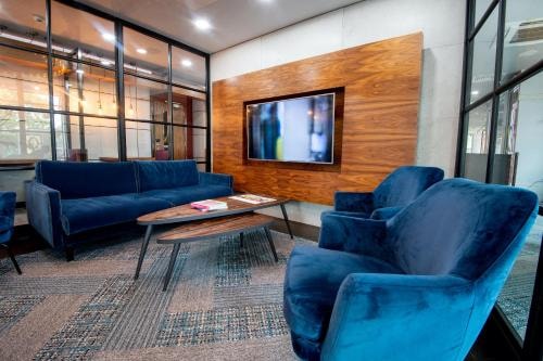 Studio Near Stratford Park LON 10 Luxury Bookings