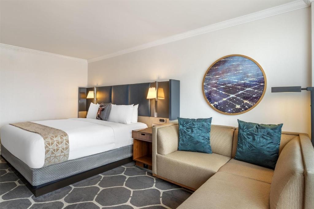 King Or Twin Room Near Consulate Of Argentina HOU Luxury Bookings