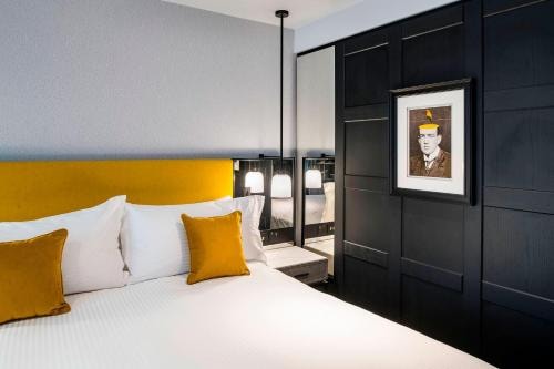 King Room Near London City Mission LON 1 Luxury Bookings