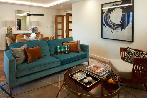 Superior 3 Bedroom Apartment Near Gloucester LON 5 Luxury Bookings