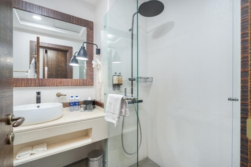 King Or Twin Room Near Umm Suqeim Park Dubai 7 Luxury Bookings