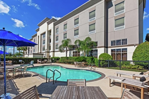 King Room Near IAH Airport Area HOU 13 Luxury Bookings