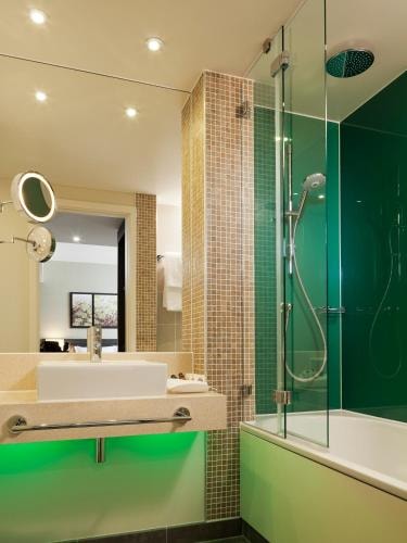 Standard Room Near Devonshire Square LON 2 Luxury Bookings