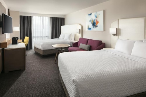 Standard Room Near Sleepy Hollow Park DAL 2 Luxury Bookings