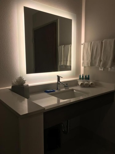 Standard Room Near Windwater Village HOU 4 Luxury Bookings
