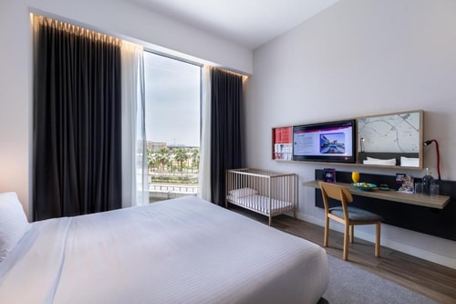Executive Room Near Jaddaf Metro Station 1 Luxury Bookings