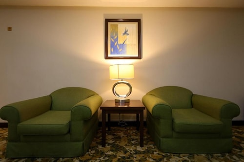 Superior Suite Near By Deira Clocktower 7 Luxury Bookings