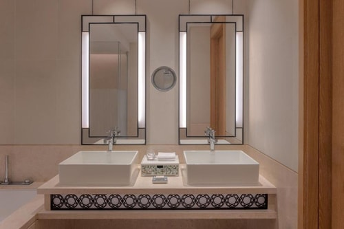 Two Bedroom Suite Near To Jewel Of The Creek 7 Luxury Bookings