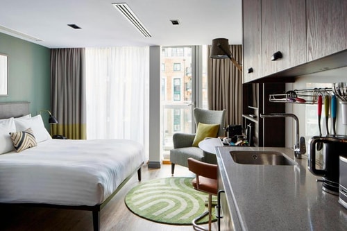 Double Studio Suite Near Tesco Superstore LON 1 Luxury Bookings