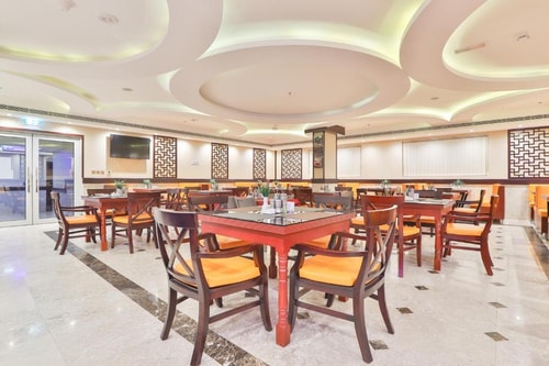Deluxe Apartment Near Abu Hail Park Dubai 10 Luxury Bookings