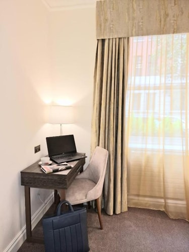 Double Room Near The Cartoon Museum LON 2 Luxury Bookings