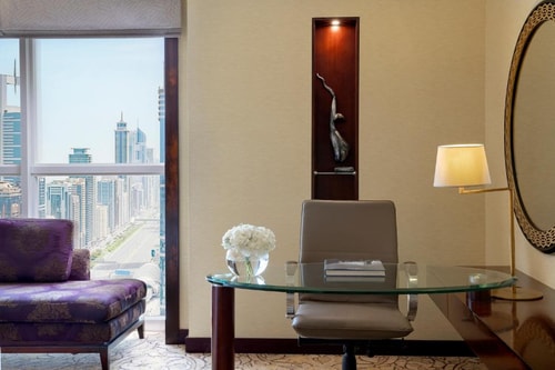 Deluxe Room Near Central Park Towers 3 Luxury Bookings