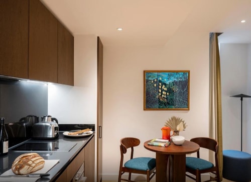 Standard Studio Apartment Near Pinnacle Park LON 3 Luxury Bookings