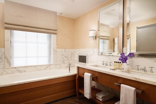 Superior Room Near Nigeria High Commission LON 2 Luxury Bookings