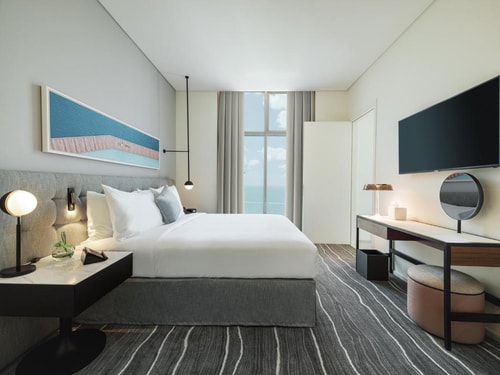 1 Bedroom Suite With Palm Sea View In PalmJumeirah 2 Luxury Bookings