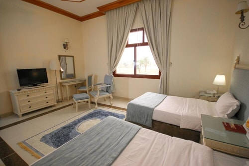 One Bedroom Villa Near Bin Ham Stable Al Ain 2 Luxury Bookings
