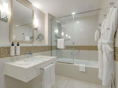 Two Bedroom Apartment Near Al Ghurair Center 8 Luxury Bookings