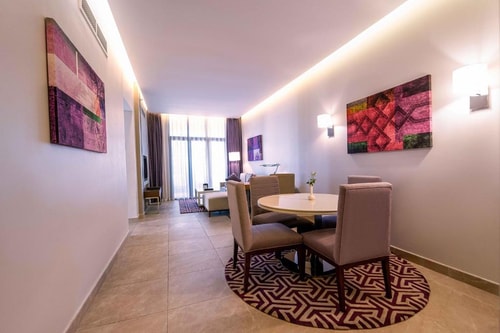 2 Bedroom Suite Near Olympia Swimming Academy 18 Luxury Bookings