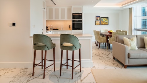 Deluxe Three Bedroom Apartment Near Expo City 5 Luxury Bookings