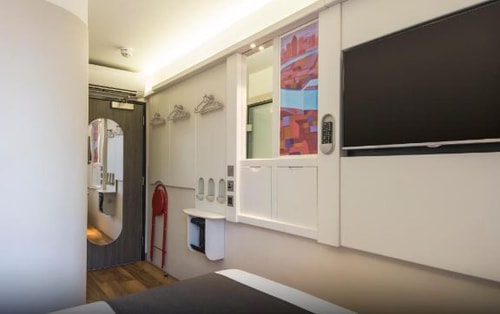 Double Room Near Meridian Movement LON 1 Luxury Bookings