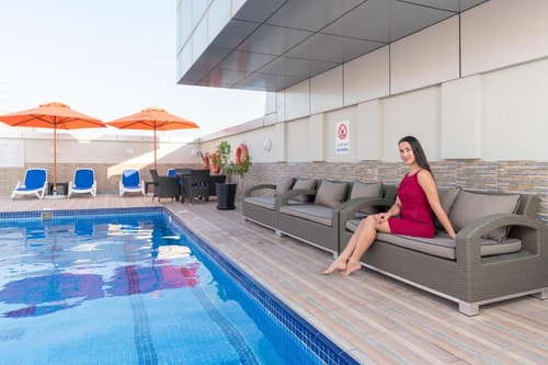 1 Bedroom Suite Near Reef Mall By Luxury Bookings 16 Luxury Bookings