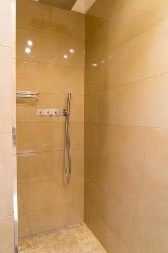 Standard Double Room Near Studio Integrate LON 5 Luxury Bookings